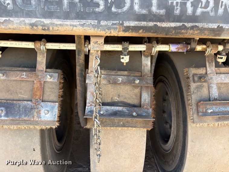 image for item FC2150 2000 Ingersoll-Rand PT-125R pneumatic roller