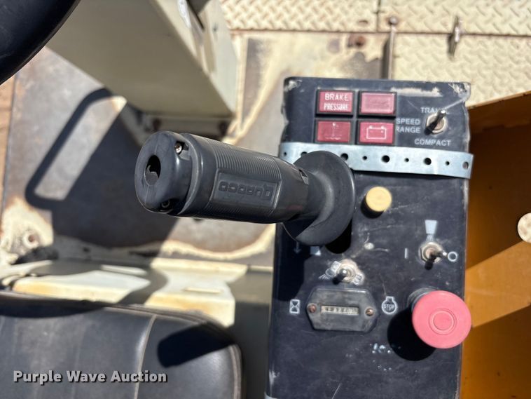 image for item FC2150 2000 Ingersoll-Rand PT-125R pneumatic roller