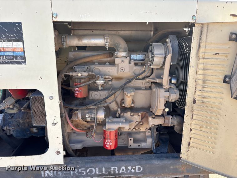 image for item FC2150 2000 Ingersoll-Rand PT-125R pneumatic roller