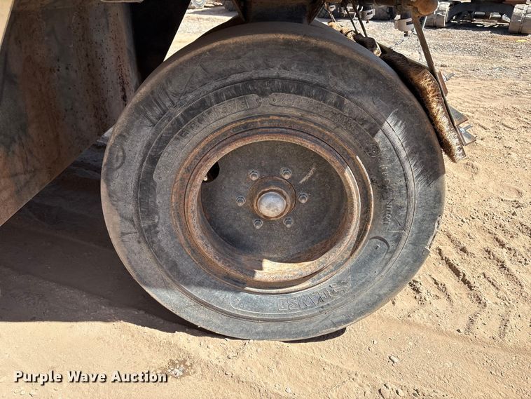 image for item FC2150 2000 Ingersoll-Rand PT-125R pneumatic roller