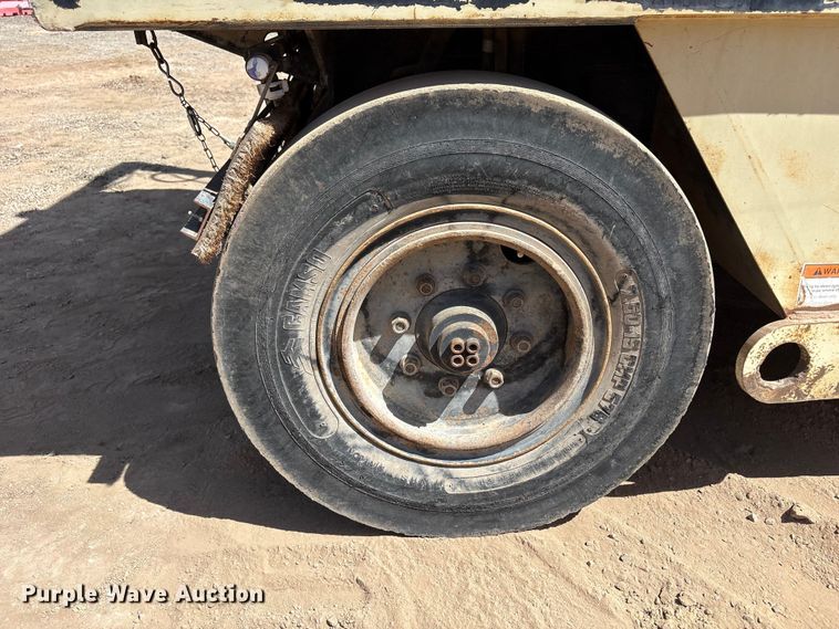 image for item FC2150 2000 Ingersoll-Rand PT-125R pneumatic roller