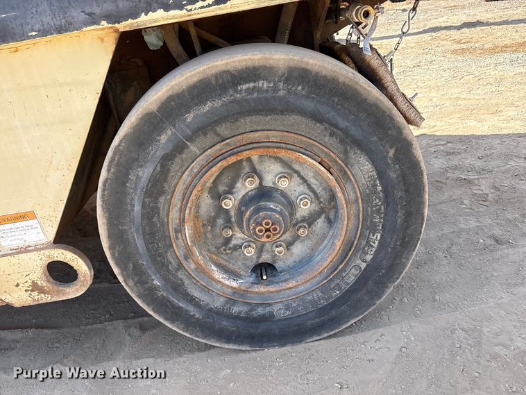 image for item FC2150 2000 Ingersoll-Rand PT-125R pneumatic roller