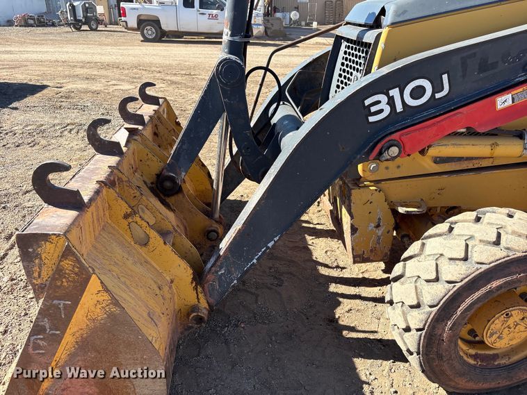 image for item FC2151 2011 John Deere 310J backhoe