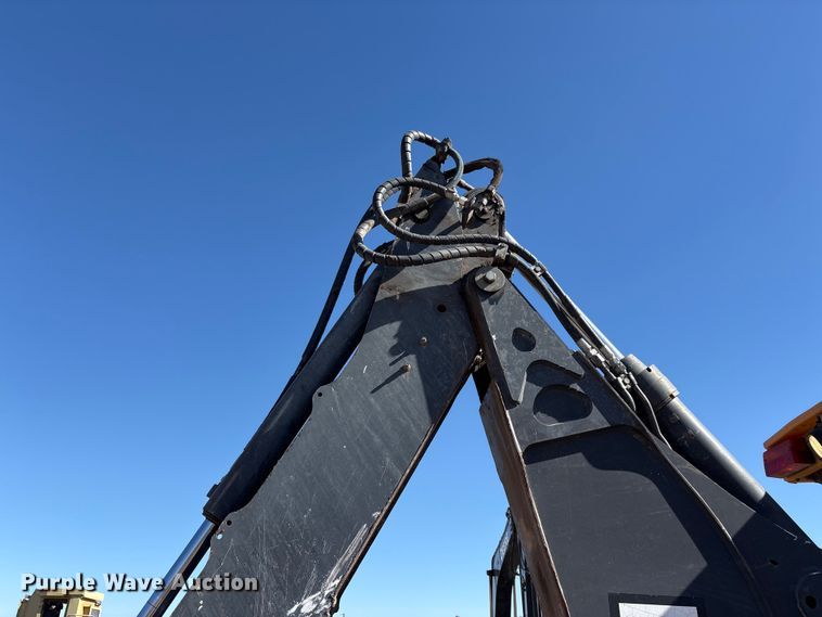 image for item FC2151 2011 John Deere 310J backhoe