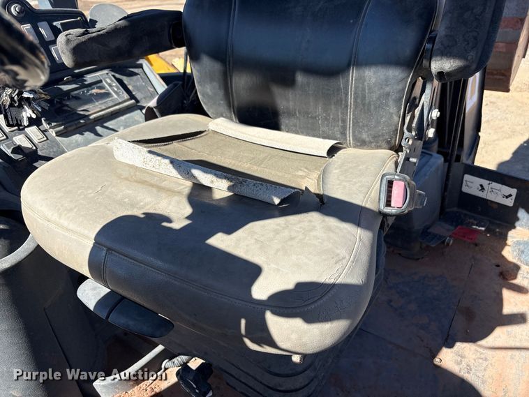 image for item FC2151 2011 John Deere 310J backhoe