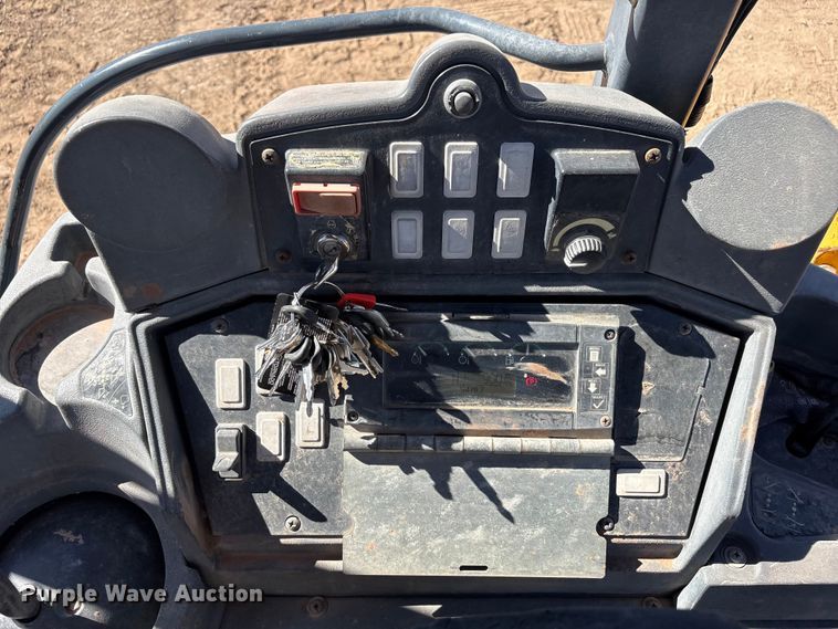 image for item FC2151 2011 John Deere 310J backhoe