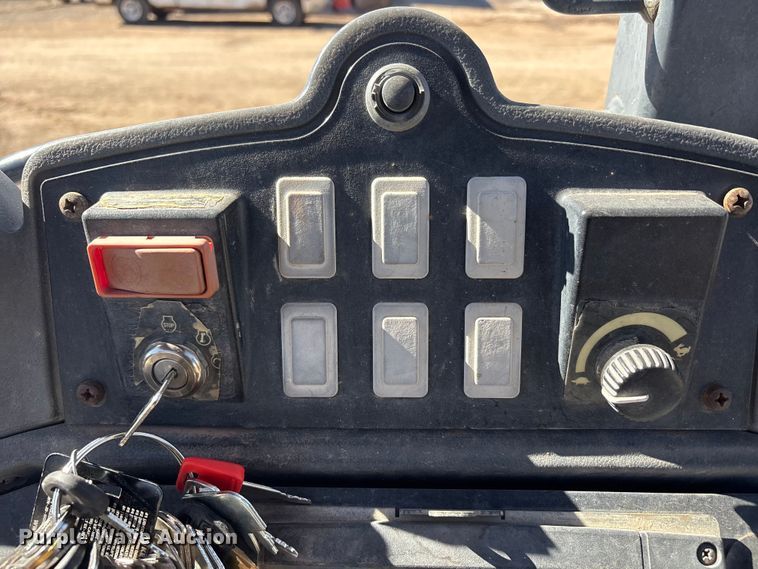 image for item FC2151 2011 John Deere 310J backhoe