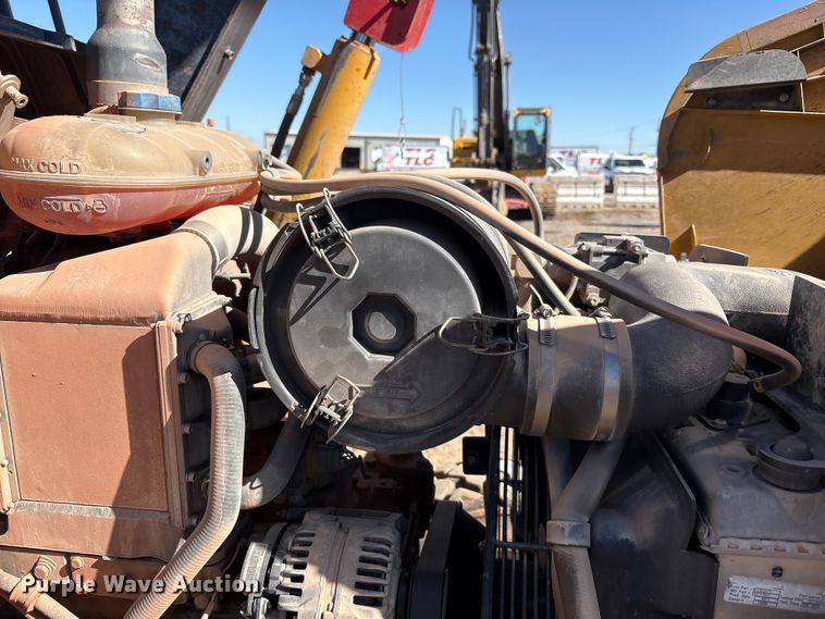 image for item FC2151 2011 John Deere 310J backhoe