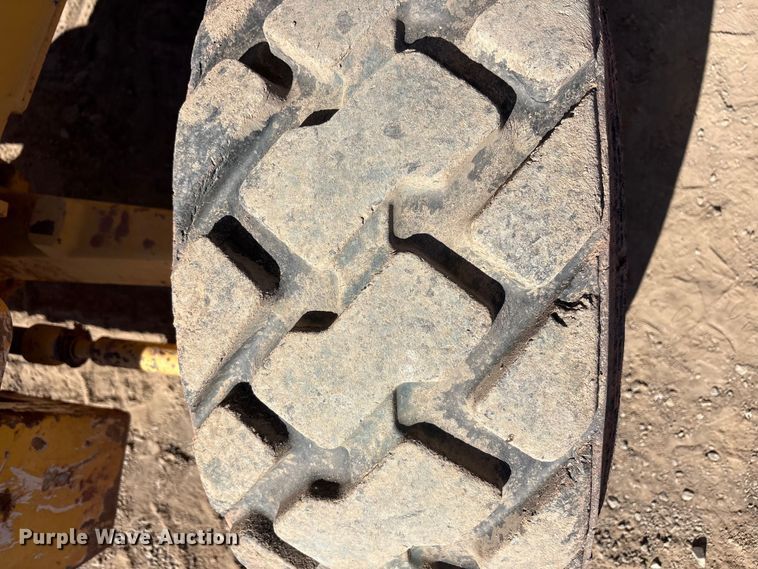 image for item FC2151 2011 John Deere 310J backhoe