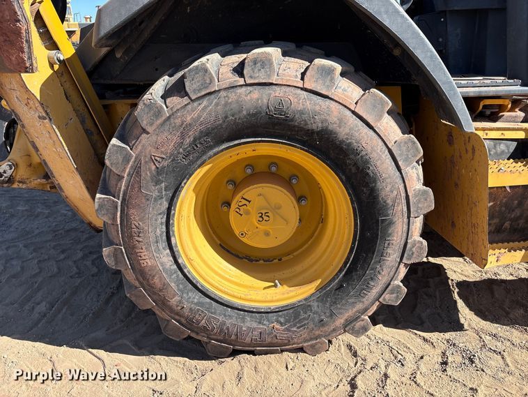 image for item FC2151 2011 John Deere 310J backhoe