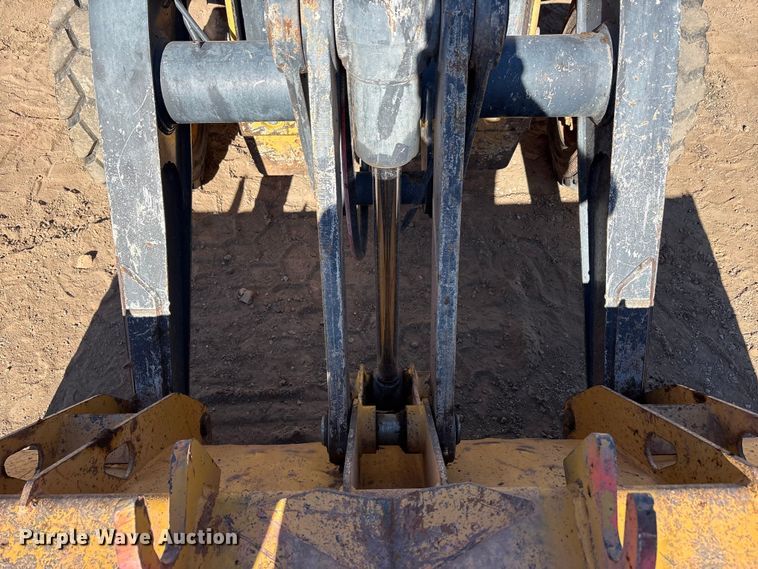 image for item FC2154 2009 John Deere 310J backhoe