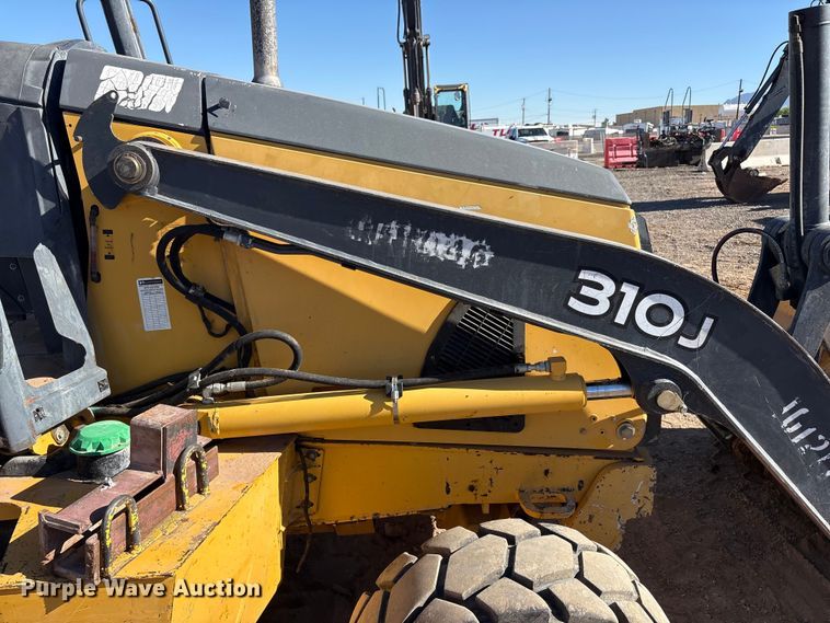 image for item FC2154 2009 John Deere 310J backhoe
