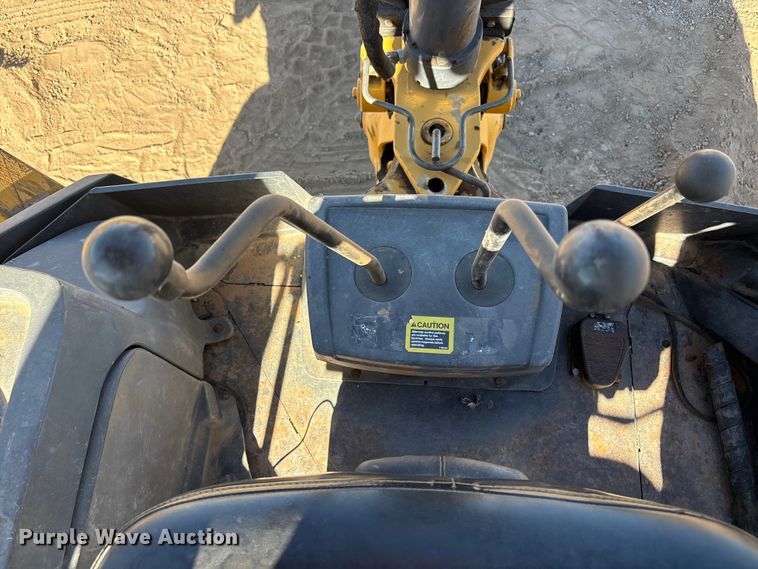 image for item FC2154 2009 John Deere 310J backhoe