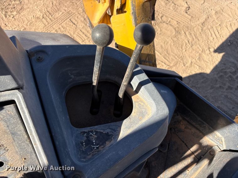 image for item FC2154 2009 John Deere 310J backhoe