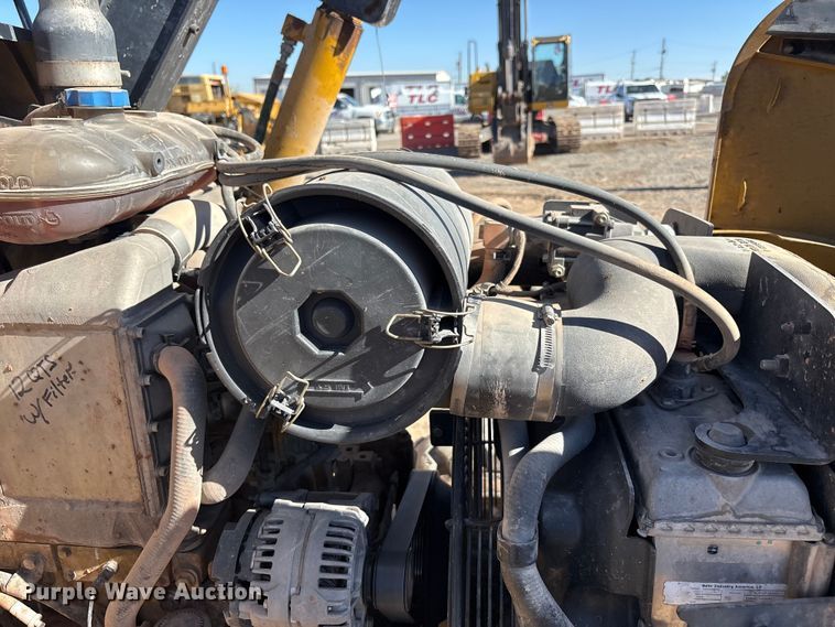 image for item FC2154 2009 John Deere 310J backhoe