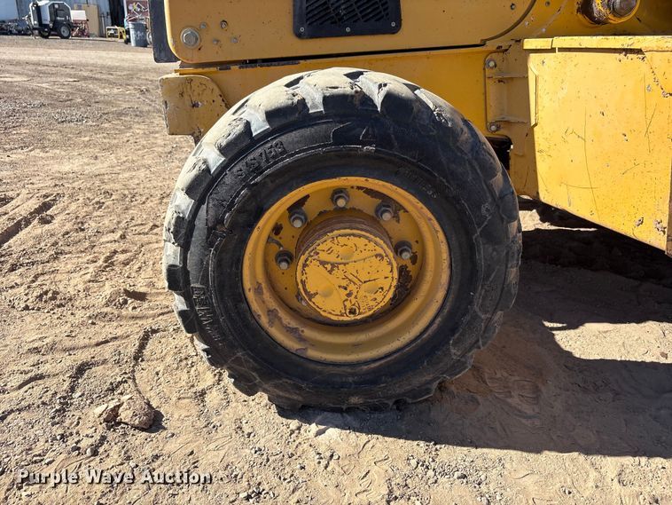 image for item FC2154 2009 John Deere 310J backhoe