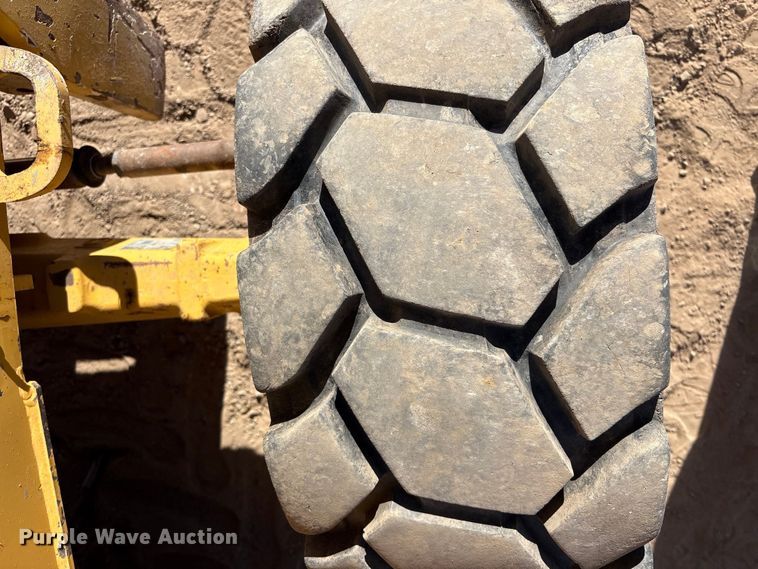 image for item FC2154 2009 John Deere 310J backhoe