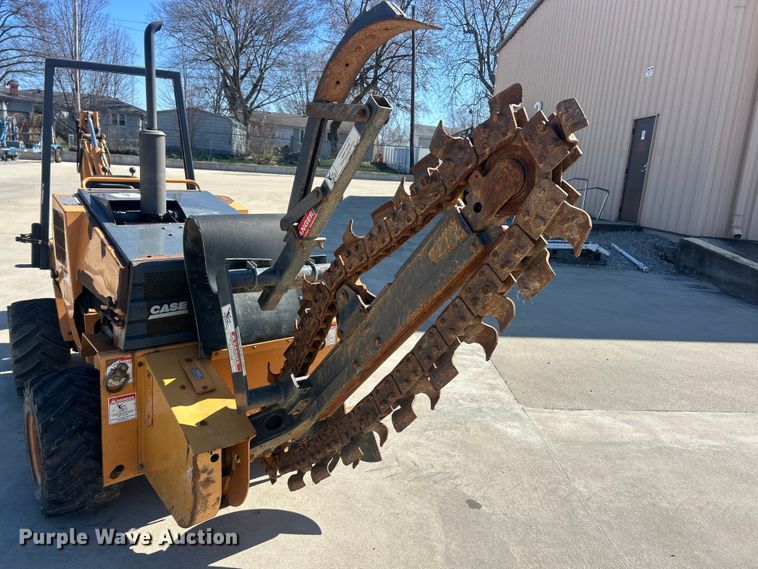 image for item FC5184 2003 Case 360 trencher