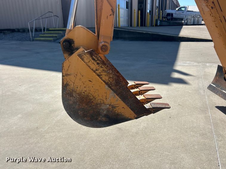 image for item FC5184 2003 Case 360 trencher