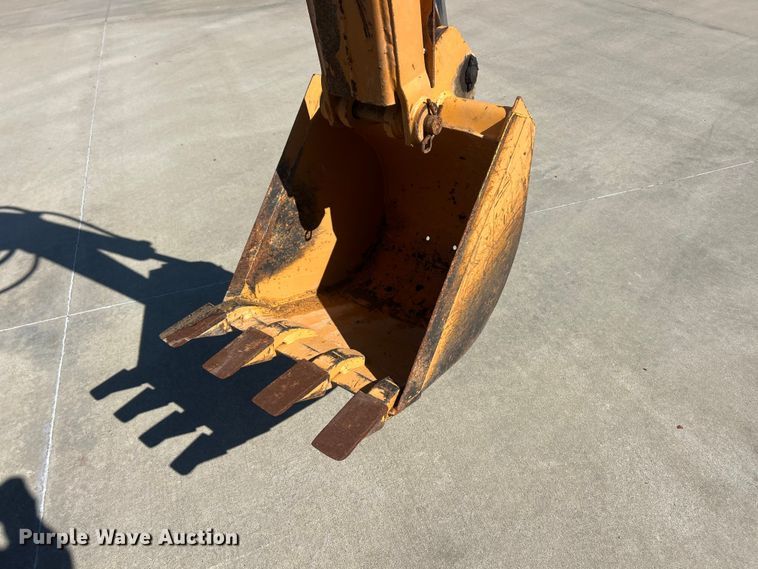 image for item FC5184 2003 Case 360 trencher