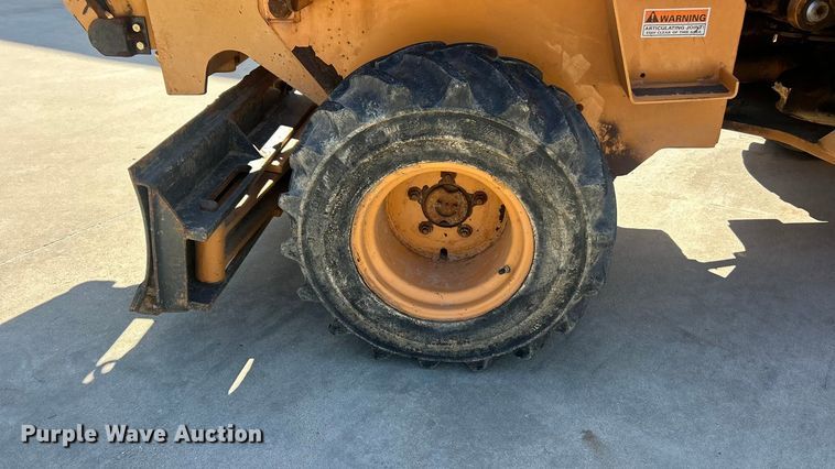 image for item FC5184 2003 Case 360 trencher