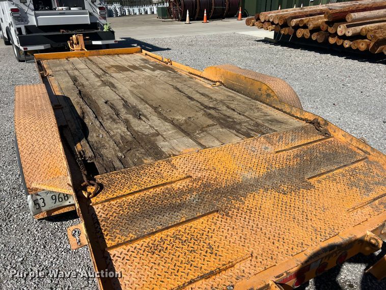 image for item FC5184 2003 Case 360 trencher