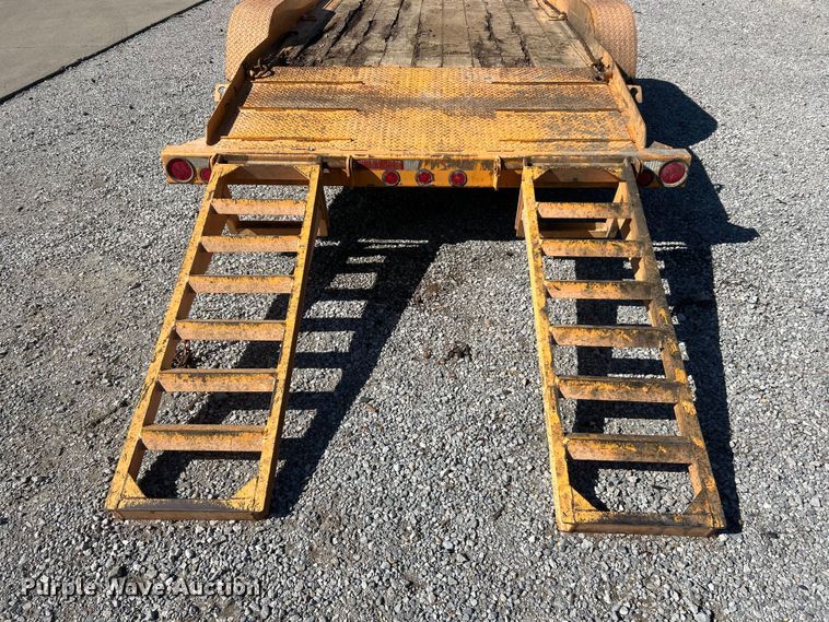 image for item FC5184 2003 Case 360 trencher