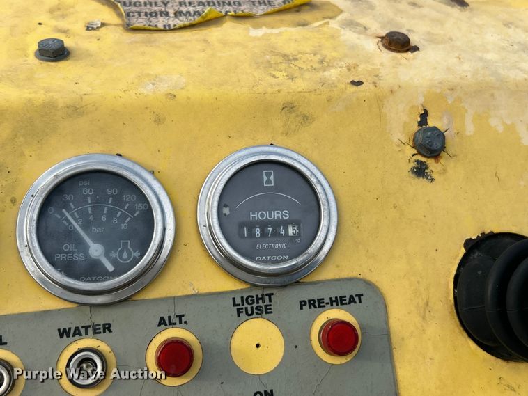 image for item FC5201 Bomag BF815 paver