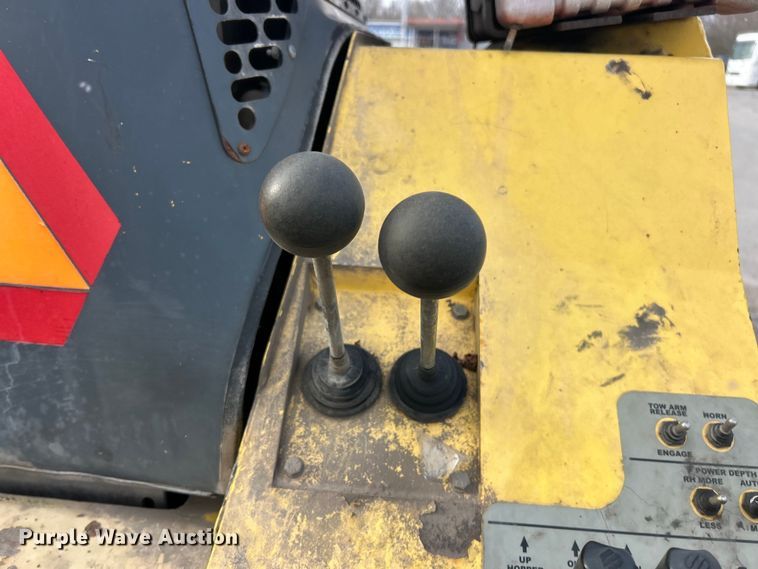 image for item FC5201 Bomag BF815 paver