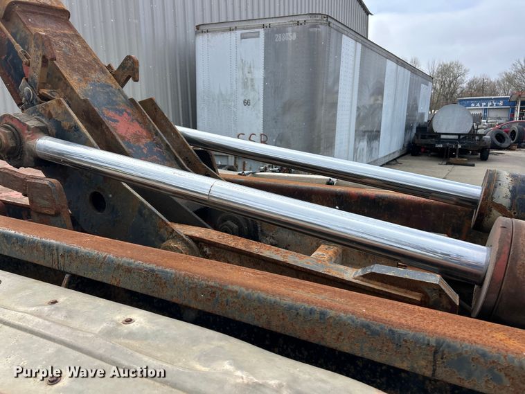 image for item FC5203 1994 Mack RD hook lift truck