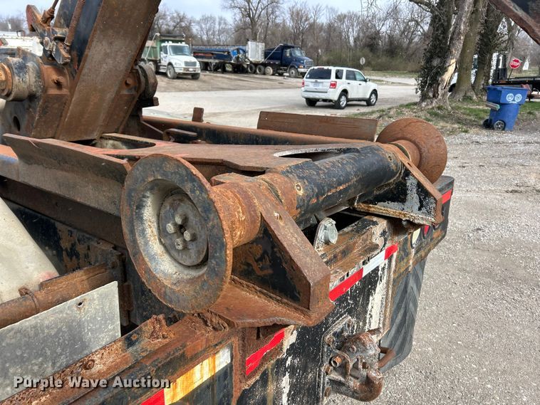 image for item FC5203 1994 Mack RD hook lift truck