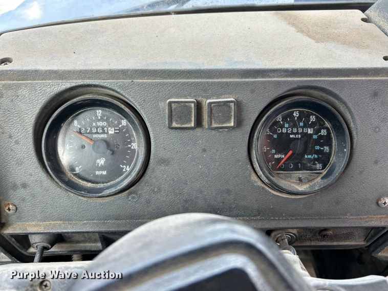 image for item FC5203 1994 Mack RD hook lift truck