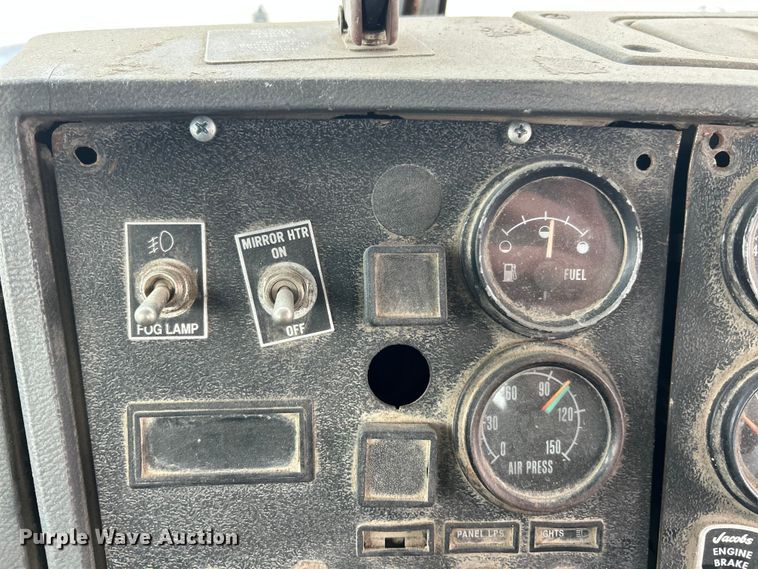 image for item FC5203 1994 Mack RD hook lift truck