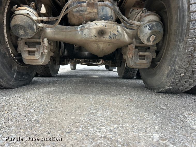 image for item FC5203 1994 Mack RD hook lift truck