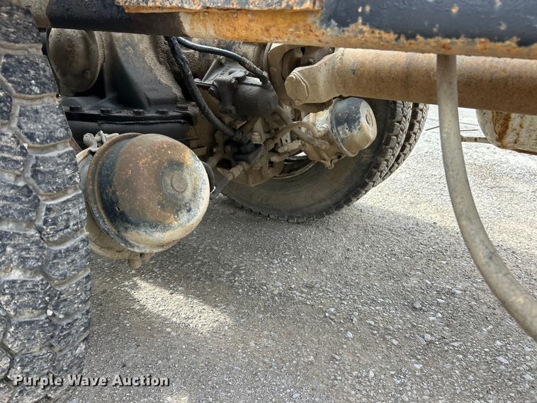 image for item FC5203 1994 Mack RD hook lift truck