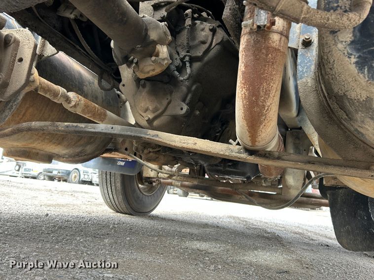 image for item FC5203 1994 Mack RD hook lift truck