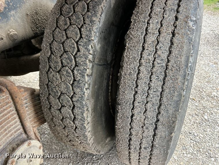 image for item FC5203 1994 Mack RD hook lift truck