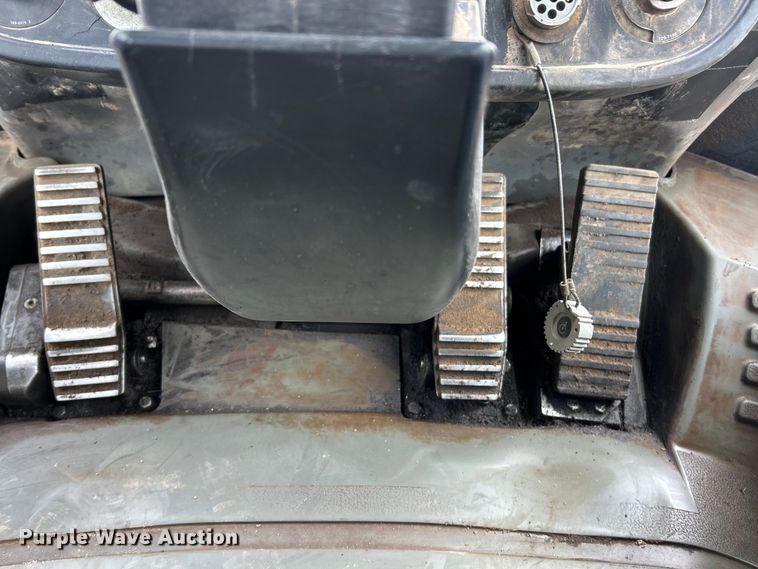 image for item FC5206 2003 Caterpillar 930G Series II wheel loader