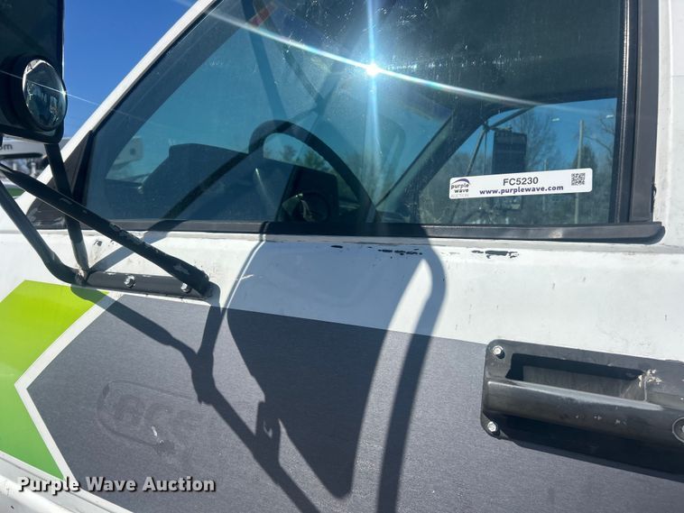 image for item FC5230 1992 Chevrolet C7 bucket truck