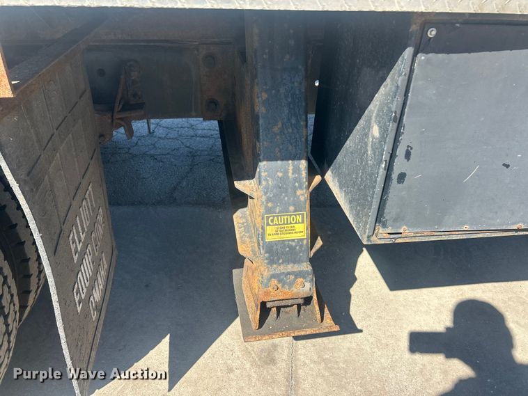 image for item FC5230 1992 Chevrolet C7 bucket truck