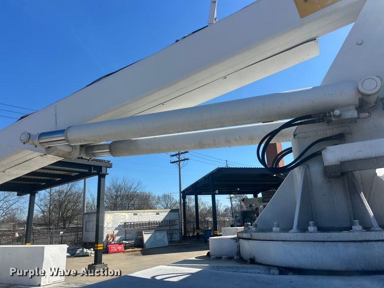 image for item FC5230 1992 Chevrolet C7 bucket truck