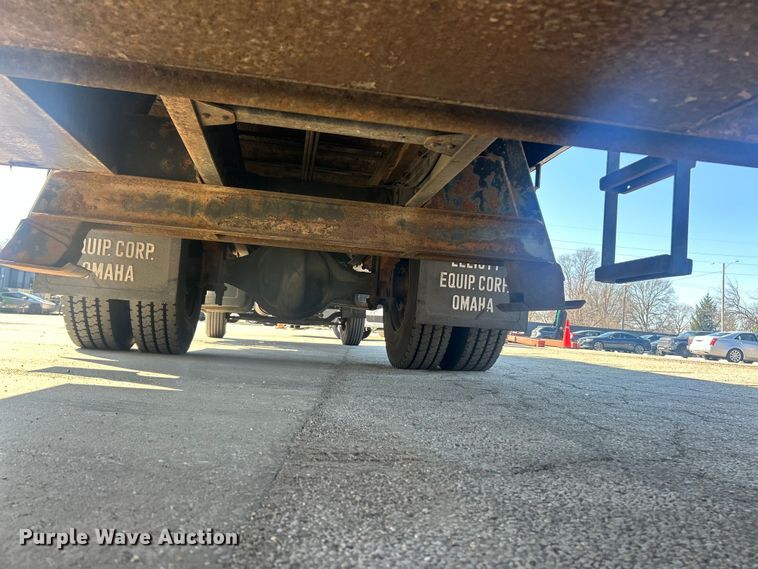 image for item FC5230 1992 Chevrolet C7 bucket truck