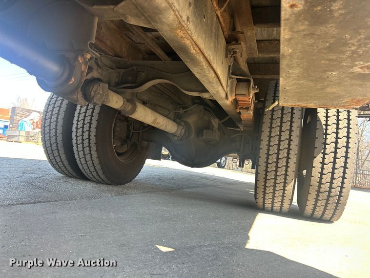 image for item FC5230 1992 Chevrolet C7 bucket truck