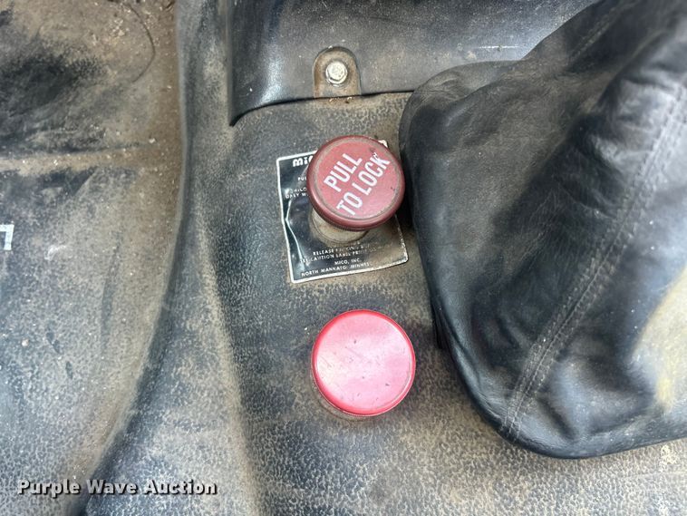 image for item FC5230 1992 Chevrolet C7 bucket truck