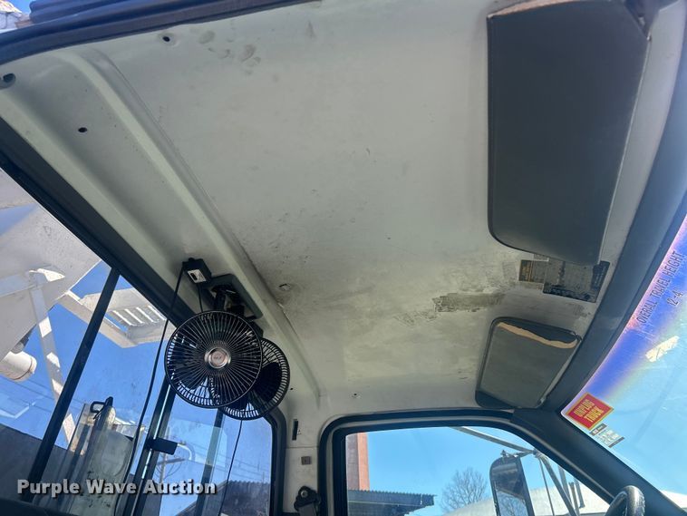 image for item FC5230 1992 Chevrolet C7 bucket truck