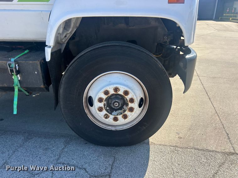 image for item FC5230 1992 Chevrolet C7 bucket truck