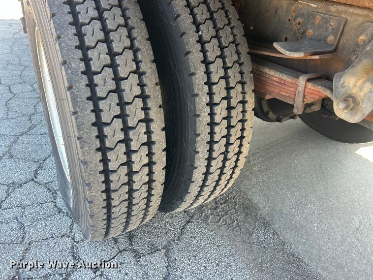 image for item FC5230 1992 Chevrolet C7 bucket truck