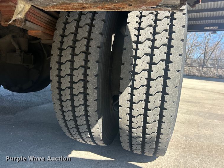 image for item FC5230 1992 Chevrolet C7 bucket truck