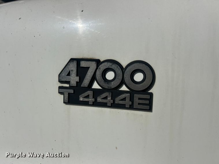 image for item FC5231 1999 International 4700 bucket truck