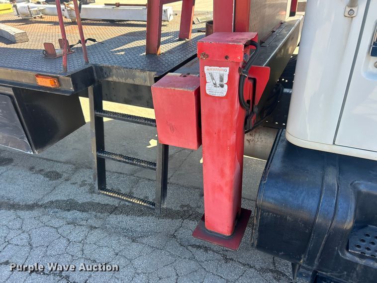 image for item FC5231 1999 International 4700 bucket truck